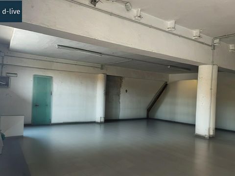 COMMERCIAL PREMISES, on the old road of Tenoya, suitable for any activity, mechanical workshop, warehouse, garage etc. Very well connected and close to the motorway. The price does not include taxes or notary and registry fees.