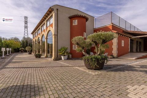 Ubicado en el corazón de Frómista, Palencia, este proyecto es un cruce de historia, cultura y rentabilidad. En plena ruta del Camino de Santiago Francés y junto al emblemático Canal de Castilla, Frómista atrae anualmente miles de peregrinos y turista...