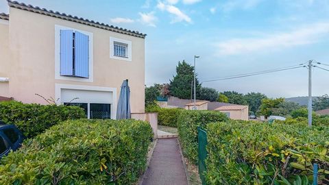 Découvrez cette belle maison située dans un quartier très prisé de Draguignan, offrant une vue exceptionnelle et un cadre de vie paisible. Caractéristiques principales : Rez-de-chaussée : Une grande pièce de vie lumineuse de 38 m² avec une cuisine ou...