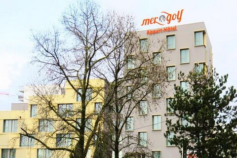 The Appart-Hôtel Mer & Golf City Bordeaux Lac is located in the heart of the new eco-district of “Bordeaux Ginko”. It is therefore in the immediate vicinity of the Parc des Expositions, the Palais des Congrès, the Stade Matmut Atlantique and the Lac ...