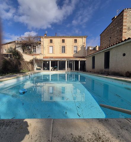 Maison de Maître du 19ème siècle dans un charmant Village Catalan à SAINT JEAN LASSEILLE