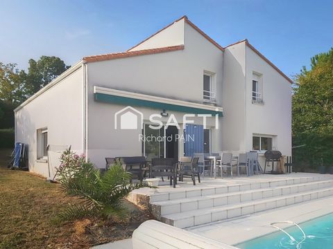 beau pavillon avec piscine, au calme