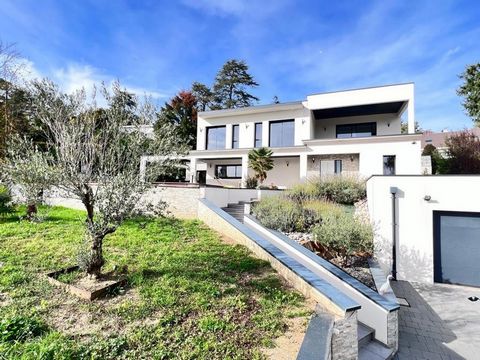 Maison d’architecte d’exception – L’Étrat, Quartier de l’Orangerie