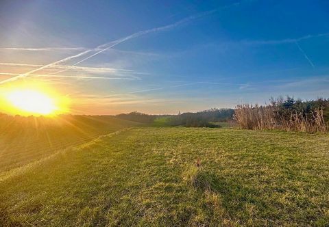 Terrain constructible de 450 m² viabilisé - Villeneuve les bouloc