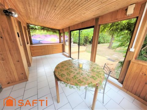 Maison en pierre avec garage attenant