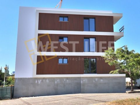Magnifique appartement neuf de 3 chambres, avec des finitions modernes et une excellente orientation solaire, idéal pour ceux qui apprécient le confort, la fonctionnalité et la commodité dans la vie quotidienne. Son emplacement privilégié à côté de l...