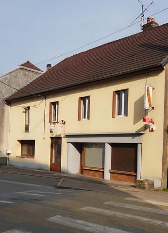 maison au centre du village