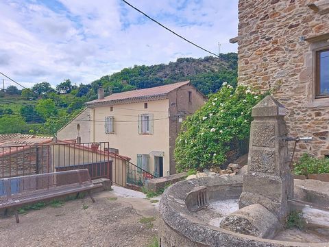 Maison de village avec garage, terrains, bon état