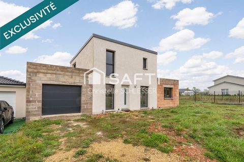Maison neuve de 2024, 2 chambres, avec piscine et grand garage
