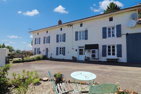 Grande propriété attrayante avec grange, immense garage et 1 hectare de terrain attenant