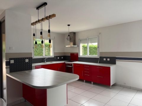 Maison de plain-pied construite en 2010 avec jardin