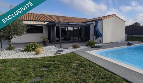 Maison récente de plain-pied avec piscine et vue dégagée sur la commune de Saint-Benoist-sur-Mer