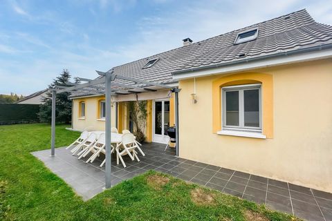 Maison 4 Chambres - Garage - Grand Jardin