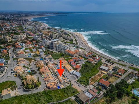 Maison T3+4 avec vue panoramique, à 200m de la plage de Cabo Mondego, Figueira da Foz Découvrez le luxe de vivre un style de vie côtier avec confort et qualité, à 200m de la plage de Cabo Mondego, dans une maison avec vue panoramique et contact direc...