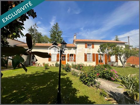 Belle propriété rénovée avec dépendances et vaste parc