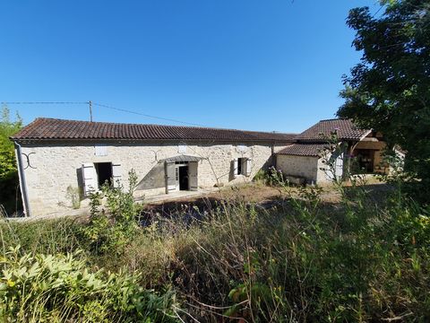 Less than 15 minutes from Golfech, the property is located near a village with commerce, school and doctor. This beautiful stone set whose shell is in good condition, has many possibilities and has no opposite which allows to preserve privacy. It is ...