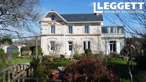 A19740MGD33 - Superb property with large 7 bedroom main house, attached 1 bedroom house, separate smaller house to renovate, large reception rooms, large garden and pool. Close to centre of St Christoly de Blaye, ideal for gite activity or mulit-gene...