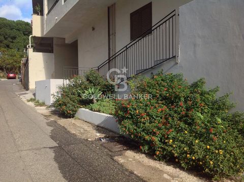 Messina northern area, exactly in Sant'Agata, 120 meters from the sea, we offer for sale on the second floor in a recently built building, class A, bright apartment of approximately 100 m2 with north - south exposure with double balconies, large vera...