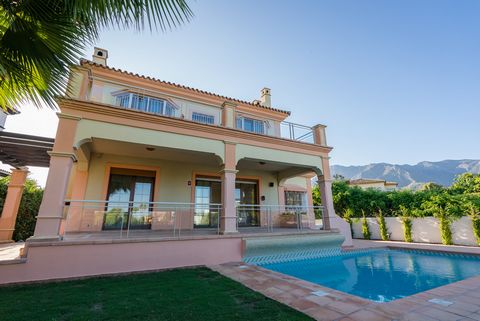 A villa in Huerta Belón is one of the best possible options for those who want to live in the city center. Living in Huerta Belón will bring us the benefits of being close to everything, this area is the only one where we can live in a villa. It is l...