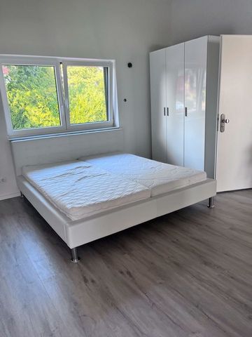 This flat will be rented out on 1.9.2022. It has a second level as a sleeping area or storage space. The furnishings include a white high-gloss kitchen with refrigerator, oven, dishwasher, washing machine, dryer, wardrobe and double bed. The flat can...