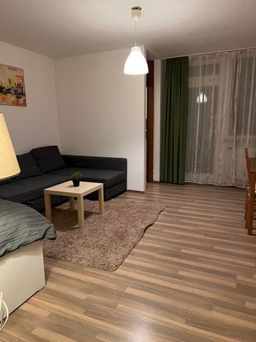 The 1-room apartment 34 m2 is located in the Pfersee district, close to the city center, within 5 minutes walking distance from the recreation area Wertach. With streetcar line 3 you can reach the main station in 3 stops or you can walk 15 minutes. B...