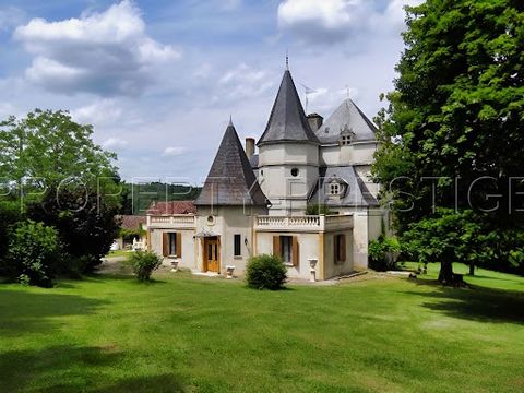 In the land of Cyrano de Bergerac, come and discover this multifaceted property! This remarkable estate of 32 hectares in one piece, half deciduous woods, half meadows, is bordered by a river. There you will also find a perennial spring, a cluzeau (u...