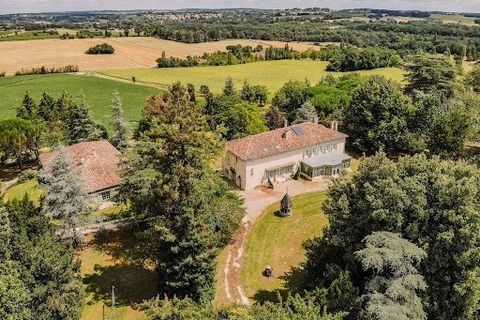 Dated 1815, this elegant domain is on a perfect spot with great views over the rolling Gascon countryside. Ideally suited for permanent or holiday home for a large family or several generations, having the independent guest cottages available. As the...