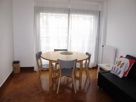 This apartment has all amenities for your comfortable stay in Paris. The apartment is on the fifth floor of a quiet residential building it features a living room, two independent bedrooms, a separate kitchen, a bathroom, and toilets. All the rooms a...