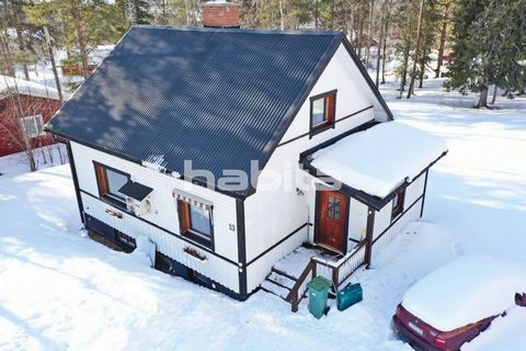 A detached house with many possibilities for sale in Muodoslompolo, Sweden. Thanks to the spacious rooms, the apartment can accommodate even a larger family, the living spaces are on two levels, and the basement floor also has washing facilities with...