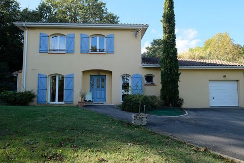 Dpt Haute Garonne (31), à vendre proche de CASTANET TOLOSAN maison P6 de 152 m² - Terrain de 2 000,00 m²