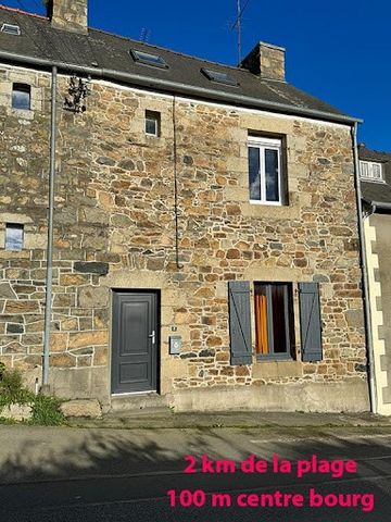 ESCLUSIVITE 22610 PLEUBIAN Ideally located about 100 meters from the town center, close to nature about 2000 m from the beach of Kermagen. I present to you this stone terraced house of about 65 m² (without garden, nor courtyard), composed of 2 bedroo...