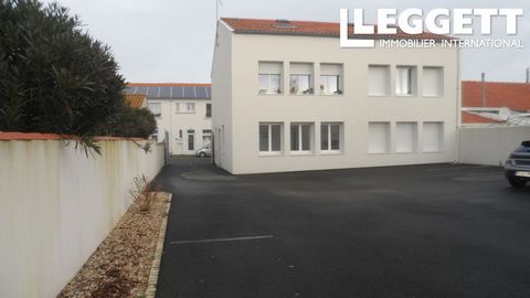 A26068PHC17 - Near Iles de Ré, Located in a quiet area, close to transport, shops and the La Pallice market. I invite you to come and visit this beautiful building in perfect condition and close to transport, a building with very good rental returns....