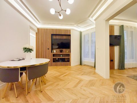 Explore an unparalleled living experience within this remarkable 4-room apartment nestled in one of Paris's most iconic neighborhoods. Located in close proximity to the iconic Arc de Triomphe, this sanctuary offers a calm oasis amidst a lively histor...