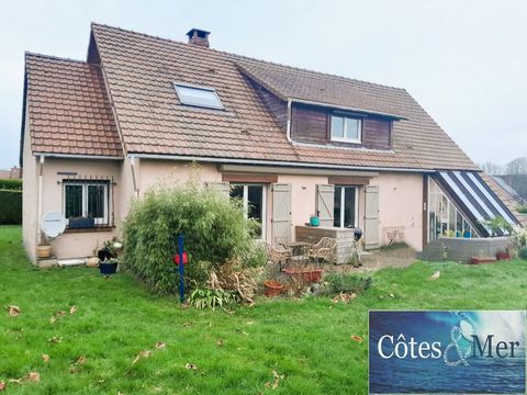 EXCLUSIVITY BY THE SEA - IN NORMANDY (DEPARTMENT©76), ON THE ALABASTER COAST, TRADITIONAL HOUSE FROM 1993, With porch, 5 rooms, south facing©, of 115.50 m² with garden. It has an entrance©, fitted©©and©equipped©kitchen open to living room©of 56 m2 wi...