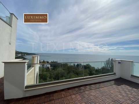 LUXIMMO FINEST ESTATES: ... Wir präsentieren ein geräumiges Penthouse mit fünf Schlafzimmern und herrlichem Meerblick in einem geschlossenen Komplex in der Stadt Balchik. Ausgezeichnete Lage 10 Gehminuten vom Stadtzentrum, ca. 100 m vom Balchik-Palas...