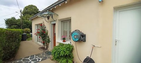 Maison agréable et paisible située dans un hameau de Montchevrier. A proximité de la petite ville d'Aigurande et de son grand marché hebdomadaire le vendredi, c'est un endroit idéal. Proche de site balnéaire, médiévaux, ... Le bien est composé de la ...