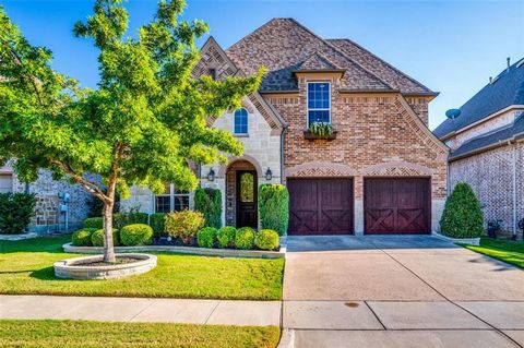 Gorgeous Highland Home in the desirable Tribute Golf Resort and Lakeside community! This stunning home has it all with 4 well-appointed bedrooms, dedicated office, media room and game room! A beautifully crafted floorplan that boasts solid hardwood f...