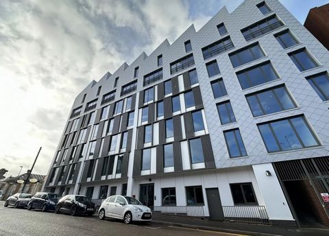 Zupełnie nowy, designerski projekt 80 oszałamiających, wysokiej jakości apartamentów w centrum Birmingham. Inwestycja została zaprojektowana z myślą przede wszystkim o zapotrzebowaniu użytkowników dzięki innowacjom architektonicznym, przełomowej inte...