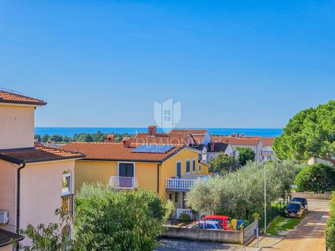 Location: Istarska županija, Novigrad, Novigrad. Gelegenheit! Istrien, Novigrad Diese moderne Wohnung mit Meerblick befindet sich in einer großartigen Lage, nur 750 Meter vom Meer und dem Zentrum von Novigrad entfernt! Die Wohnung befindet sich im 1....