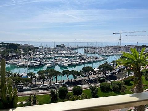 Délégation de Mandat Dans la célèbre Marina Baie des Anges, un appartement de type 5P de 136M2 offrant 4 chambres, 2 salles de bains et 1 salle de douche, en cours de rénovation. Il offre une triple expositions et 177m2 de terrasse et loggia. Une vue...