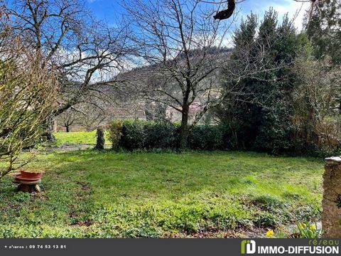 Mandate N°FRP158987 : House approximately 131 m2 including 7 room(s) - 5 bed-rooms - Garden : 500 m2, Sight : Belle vue. - Equipement annex : Garden, Garage, parking, double vitrage, Fireplace, combles, Cellar - chauffage : bois - Expect some renovat...