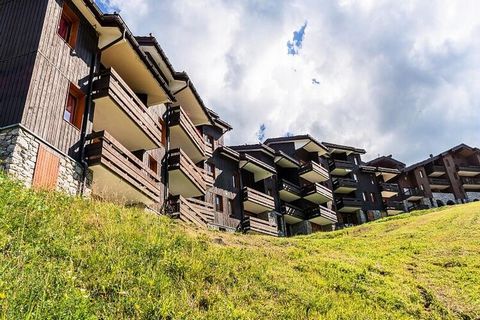 Auf den Anhöhen von Valmorel liegen die großen Chalets im typisch savoyischen Stil mit 4 bis 5 Etagen (kein Aufzug) in Form eines Weilers im Bezirk Crève Cœur. Oberhalb des Zentrums von Valmorel und seiner Einkaufsstraße gelegen, haben Sie dank einer...