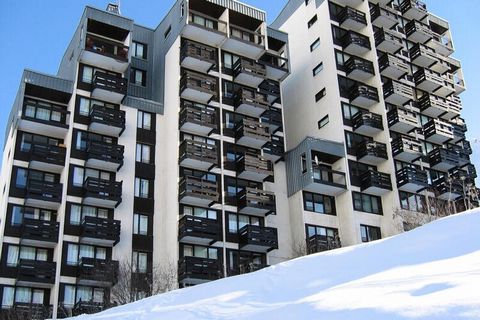 Gebouw gelegen op 500 meter van het sneeuwfront (2 minuten van winkels). - Residentie bij de ingang van Val-Claret. - 50 meter van de gemeentelijke parkeerplaats. - Mogelijkheid tot lossen voor de woning. - Skikluisjes + schoenenkluisjes. - Waxkamer....