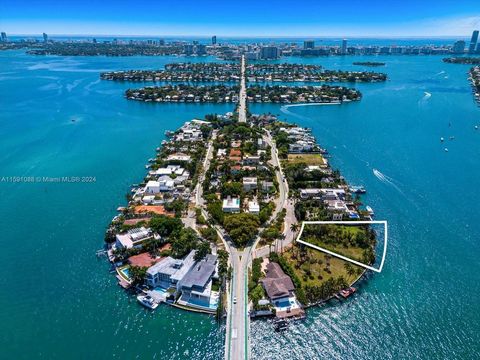 Stunning lot to build your dream home with 206 waterfront on Biscayne Bay with direct downtown sunset views. Prime location within the prestigious Venetian Islands, this remarkable vacant lot spans near 27,000 sq ft, making it one of the largest wate...