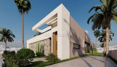 Discover this superb single-storey villa, located on the charming road to Ourika, offering an idyllic living environment in the heart of nature. With a total area of 910 m², this property combines modern comfort with refined aesthetics. Key features:...