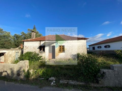 We present this ruin located in Fontão, an area of rare natural beauty, ideal for those looking for tranquility and an authentic rural environment. With a prime location, this property offers the perfect balance between the countryside and proximity ...