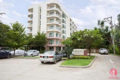 This Condominium Development is fully complete with many foreign quota units avaliable but selling fast. The location is only 5 minutes walk to the beach and 5 minutes to shopping centre. Excellent management and facilities including large car park. ...