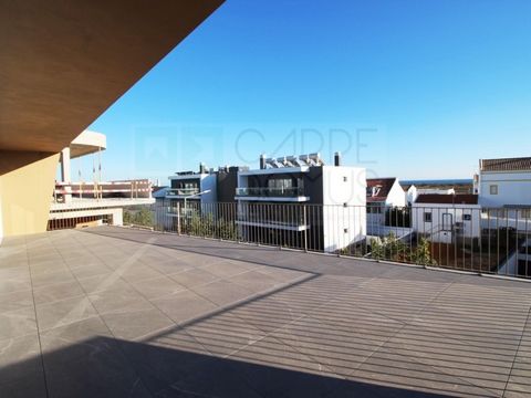 Excelente apartamento T2 novo, junto à Ria Formosa em Cabanas de Tavira, Algarve. Condomínio privado com piscina, jardins e parque infantil. Apartamento com grande terraço e garagem box. Apartamento T2 situado no 2º e ultimo andar de um prédio com el...