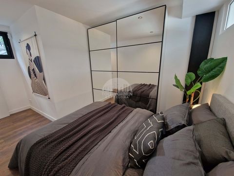 Charmant loft de 63,11m2 avec jardin privé de 86,18m2 et débarras de 7,3m2 situé dans le quartier animé de Poblenou à Barcelone. Avec un aménagement ouvert et moderne, ce loft offre un grand espace de vie qui combine un style contemporain avec des él...