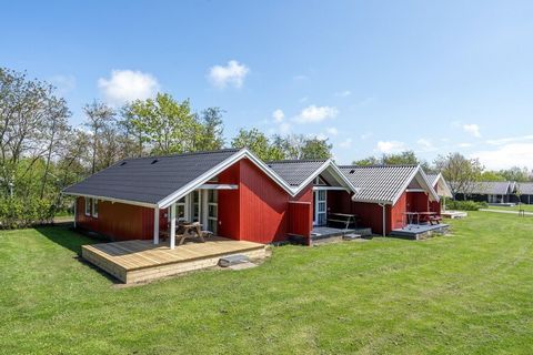 Stay in this fabulous holiday home at Lalandia in Rødby right next to the Baltic Sea! After a wonderful day splashing around in the Lalandia Aquadome and all the adventures in the arcades, it’s great to be able to return to your very own holiday home...